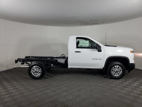 New 2026 Chevrolet Silverado 2500 W/T w/ WT Convenience Package RWD image 2