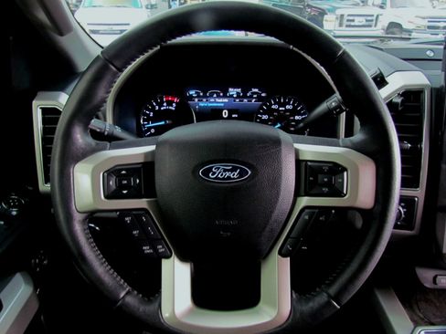 Used 2020 Ford F250 Lariat image 27