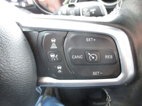 Used 2021 Jeep Wrangler Unlimited Sahara w/ Cold Weather Group image 20