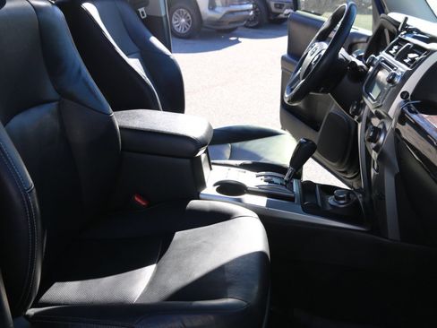 Used 2017 Toyota 4Runner Limited image 30