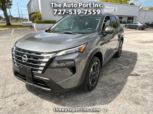 Used 2024 Nissan Rogue SV image 1