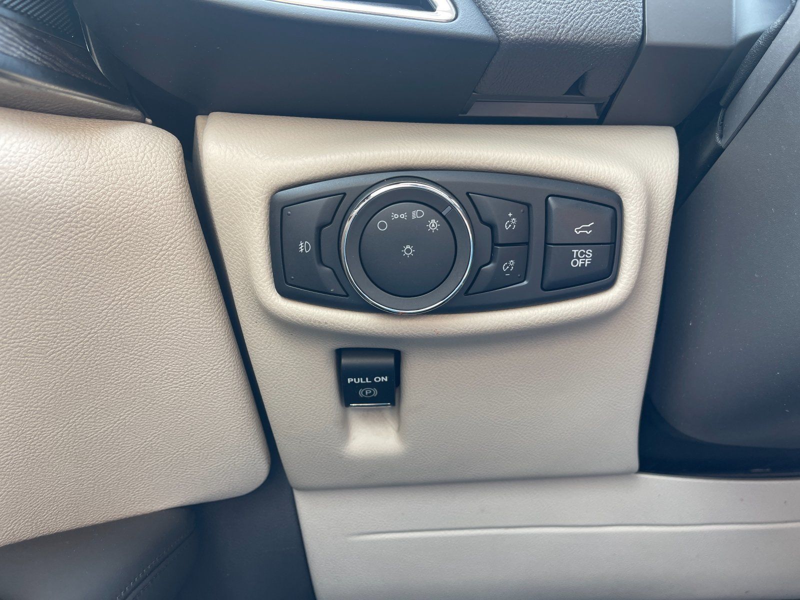 Used 2019 Lincoln Nautilus Reserve FWD image 33