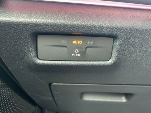 New 2026 Volkswagen Tiguan SE image 35