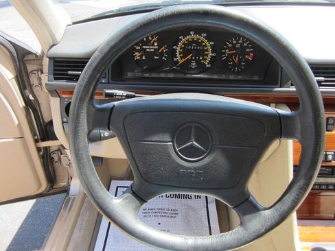 Used 1995 Mercedes-Benz E 320 Sedan image 33