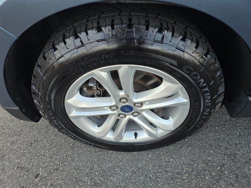 Used 2019 Ford Edge SEL w/ Equipment Group 201A AWD/4WD image 24