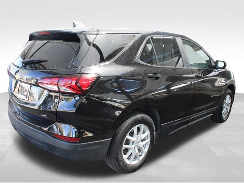 Used 2023 Chevrolet Equinox LS w/ LS Convenience Package AWD/4WD image 16