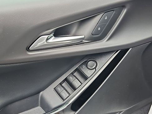 Certified 2025 Chevrolet Equinox LT image 11