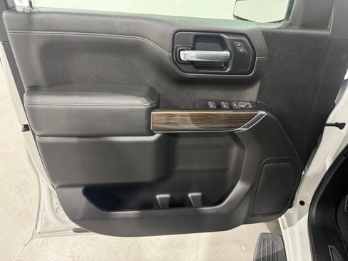 Used 2022 Chevrolet Silverado 1500 LT Trail Boss w/ Bed Protection Package AWD/4WD image 16