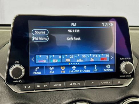 Used 2024 Nissan Sentra SV FWD image 29