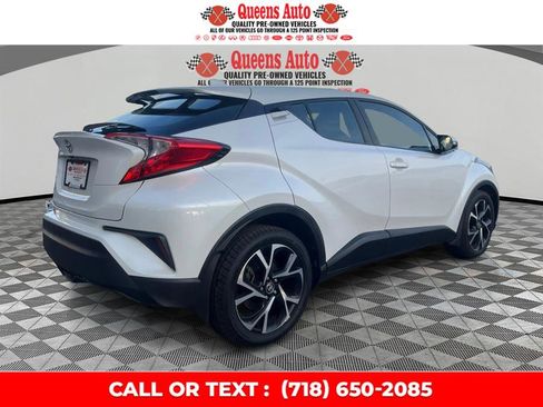 Used 2020 Toyota C-HR XLE FWD image 7