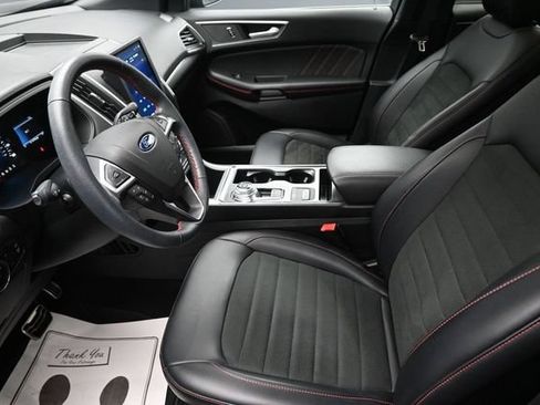 Certified 2024 Ford Edge ST-Line AWD/4WD image 10