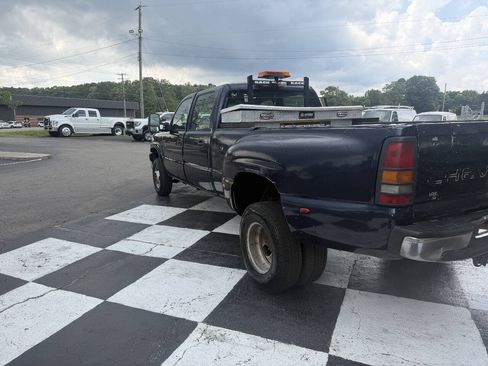 Used 2006 Chevrolet Silverado 3500 4x4 Crew Cab w/ Skid Plate Package image 7