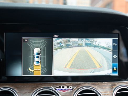 Used 2018 Mercedes-Benz E 300 w/ Premium 1 Package image 32