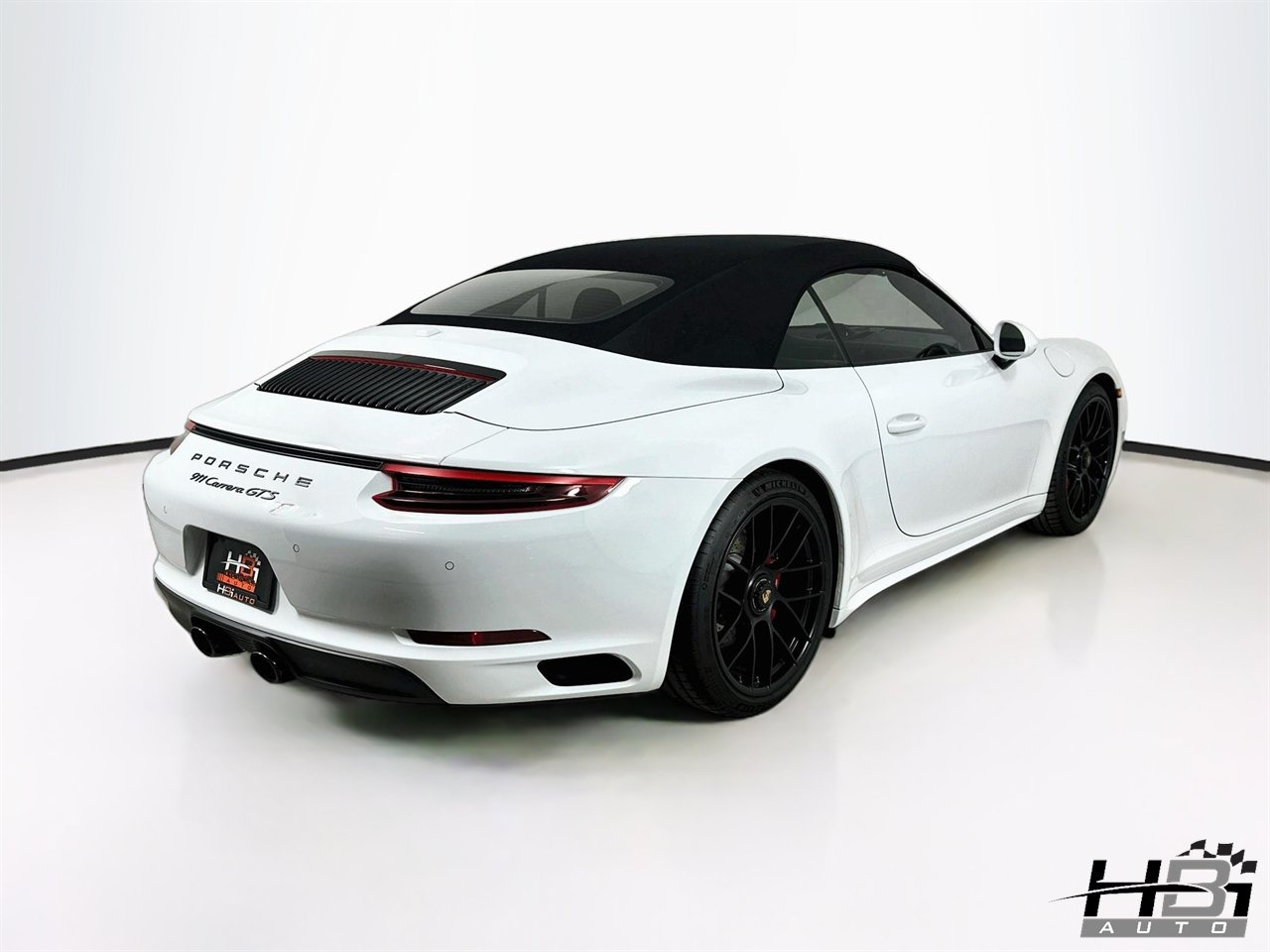 Used 2018 Porsche 911 Carrera GTS RWD image 5