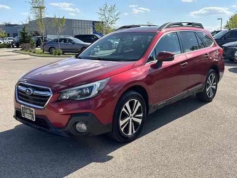 Used 2019 Subaru Outback 2.5i Limited AWD/4WD image 1