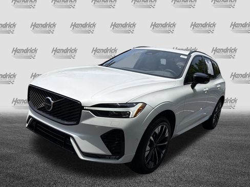Used 2026 Volvo XC60 B5 Plus w/ Protection Package Premier AWD/4WD image 5