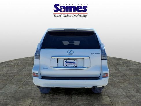 Used 2018 Lexus GX 460 Luxury w/ Preferred Accessory Package image 6