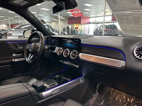 Used 2023 Mercedes-Benz EQB 250+ image 31