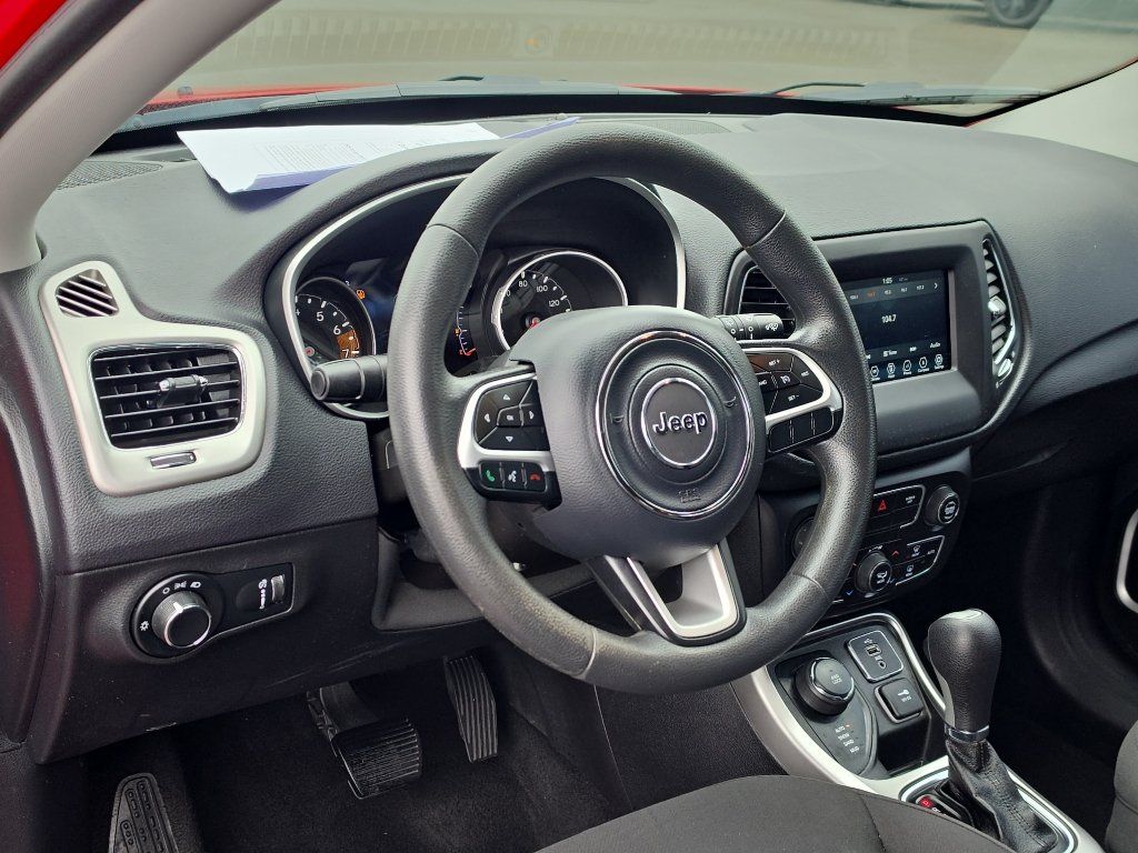 Used 2018 Jeep Compass Sport w/ Tech Group AWD/4WD image 14