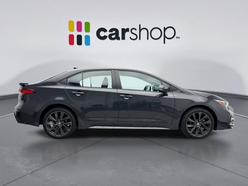 Used 2025 Toyota Corolla SE image 6