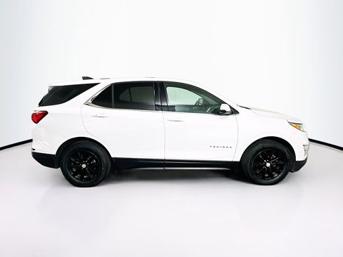 Used 2018 Chevrolet Equinox LT image 10