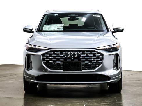 New 2025 Audi Q5 Premium Plus image 2
