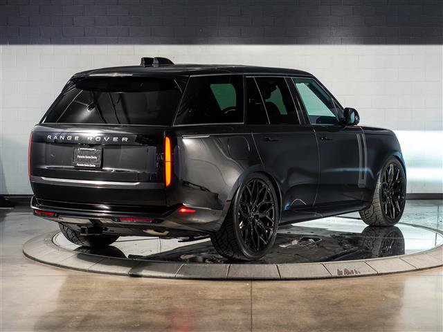 Used 2026 Land Rover Range Rover SE AWD/4WD image 9