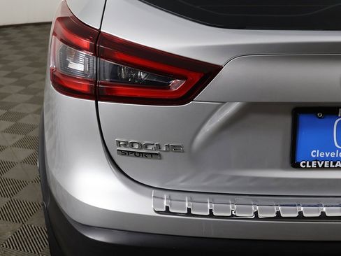Used 2020 Nissan Rogue Sport S image 12