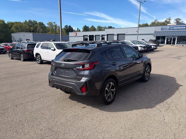 Used 2024 Subaru Crosstrek 2.0i Premium w/ Crosstrek Mirror Package AWD/4WD image 7