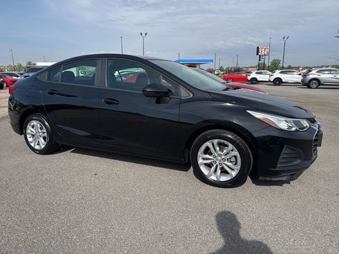 Used 2019 Chevrolet Cruze LS w/ LS Convenience Package image 6