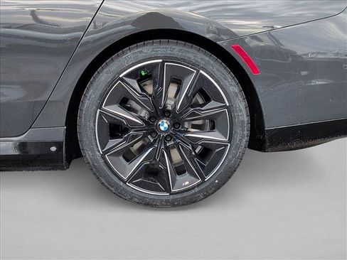 New 2026 BMW i7 xDrive60 image 10