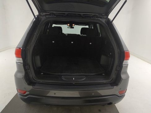 Used 2021 Jeep Grand Cherokee Laredo image 29