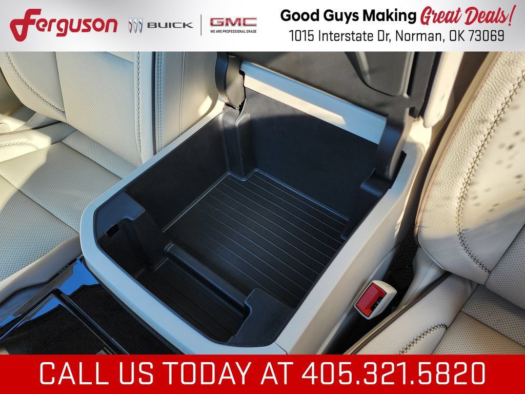 New 2026 GMC Yukon Denali w/ Denali Reserve Package AWD/4WD image 38