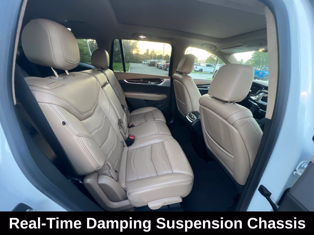 Used 2022 Cadillac XT6 Premium Luxury w/ Platinum Package FWD image 15