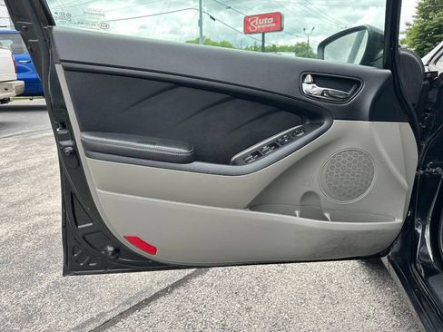 Used 2015 Kia Forte LX FWD image 11