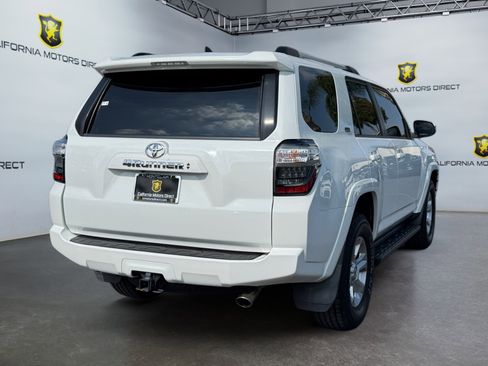 Used 2020 Toyota 4Runner SR5 Premium w/ Moonroof Package RWD image 5