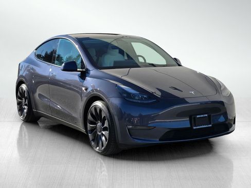 Used 2023 Tesla Model Y Performance image 5