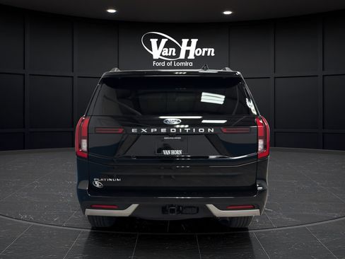 Used 2025 Ford Expedition Platinum AWD/4WD image 6