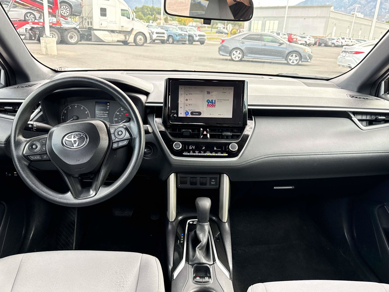 Used 2025 Toyota Corolla Cross AWD Hybrid image 14