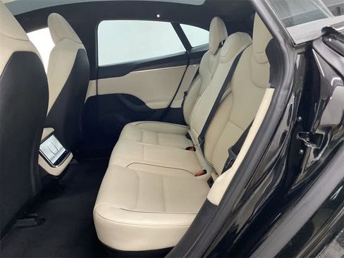 Used 2023 Tesla Model S Plaid image 15