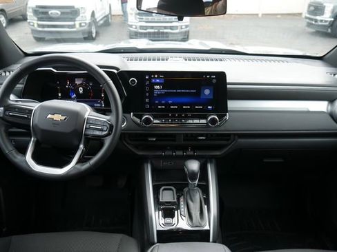 Used 2023 Chevrolet Colorado LT w/ LT Convenience Package image 4