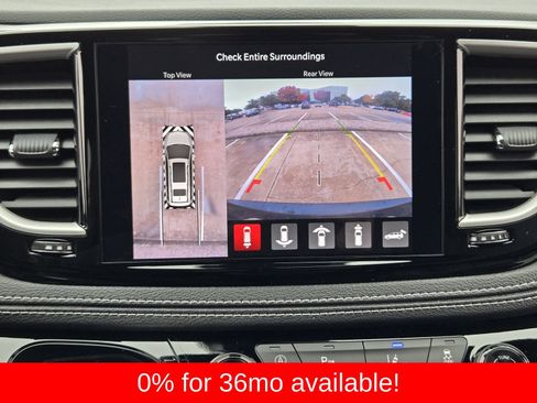 New 2026 Chrysler Pacifica Select AWD/4WD image 18