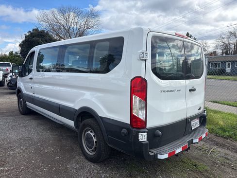 Used 2018 Ford Transit 350 XL image 3