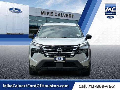 Used 2024 Nissan Rogue S FWD image 8