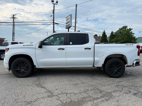 Used 2022 Chevrolet Silverado 1500 Custom w/ LPO, Dark Essentials Package AWD/4WD image 3