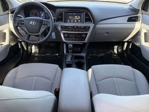 Used 2016 Hyundai Sonata SE image 12