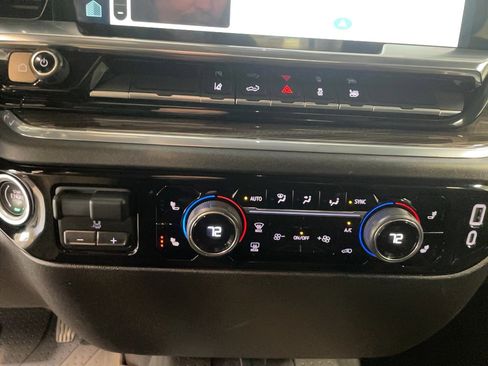 Used 2024 Chevrolet Silverado 2500 LT w/ Convenience Package image 13