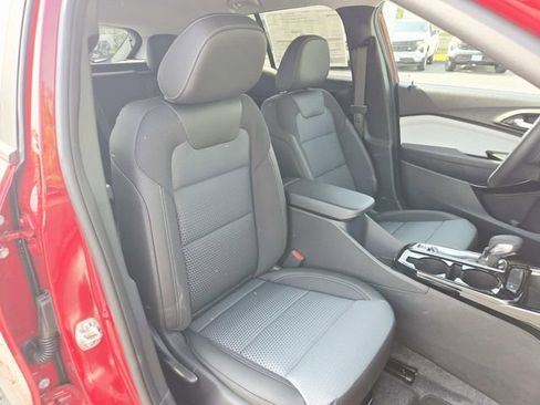 New 2026 Chevrolet Trax LT w/ Driver Confidence Package FWD image 12