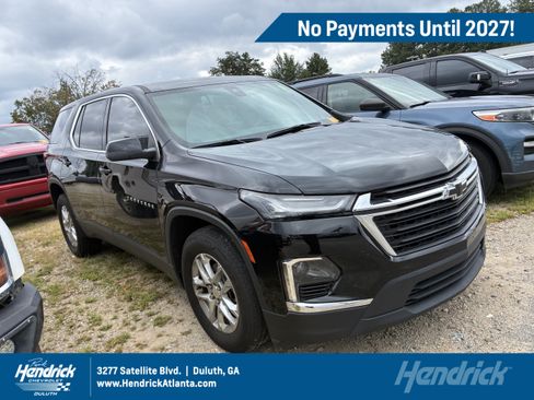 Used 2022 Chevrolet Traverse LS FWD image 1