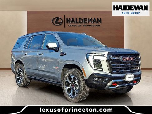 Used 2025 GMC Yukon AT4 w/ AT4 Premium Package image 1